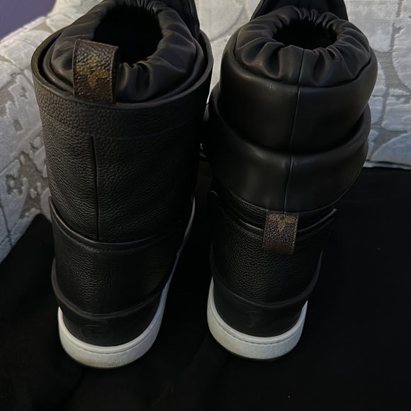 Louis Vuitton boots - Picture 3 of 9